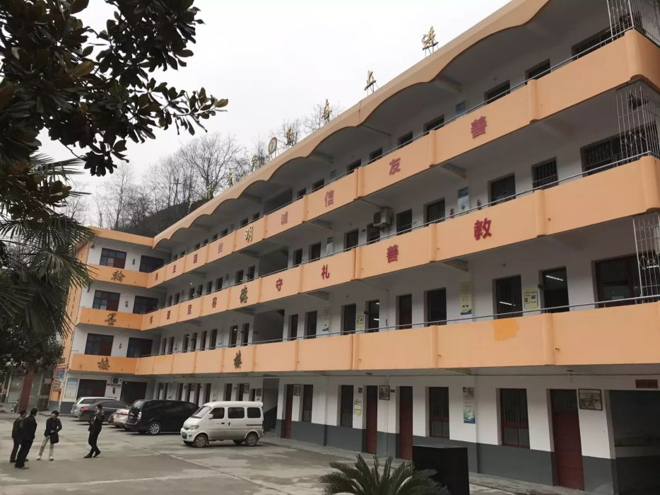 丁河國中 丁河國中