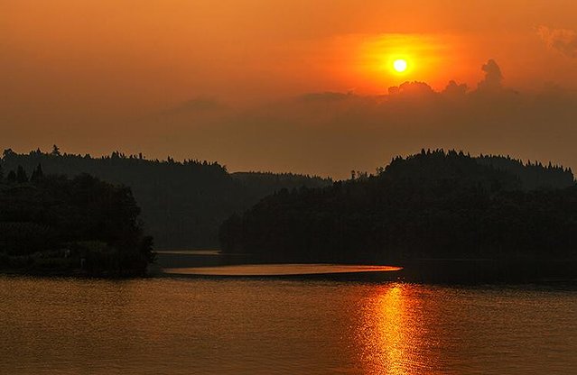 岳池翠湖之夕陽西下