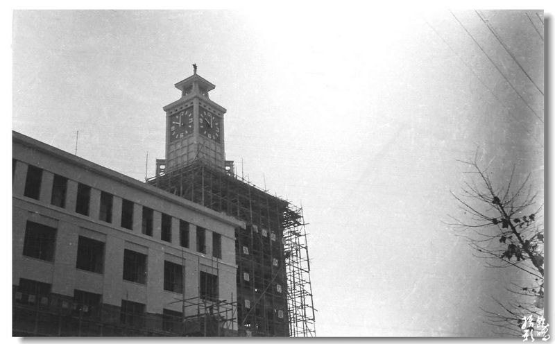 60年代初修建中的報話大樓