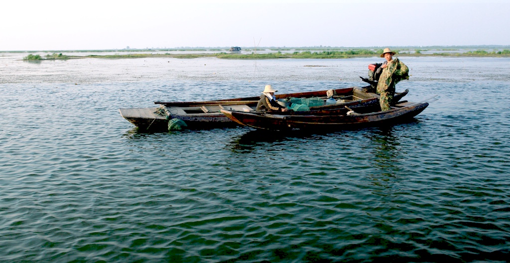 洪湖漁民捕撈作業
