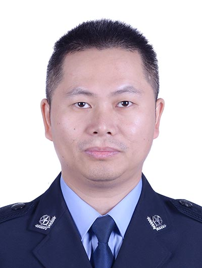 張劍鋒(浙江省湖州市公安局吳興區分局黨委副書記、副局長) 張劍鋒(浙江省湖州市公安局吳興區分局黨委副書記、副局長)