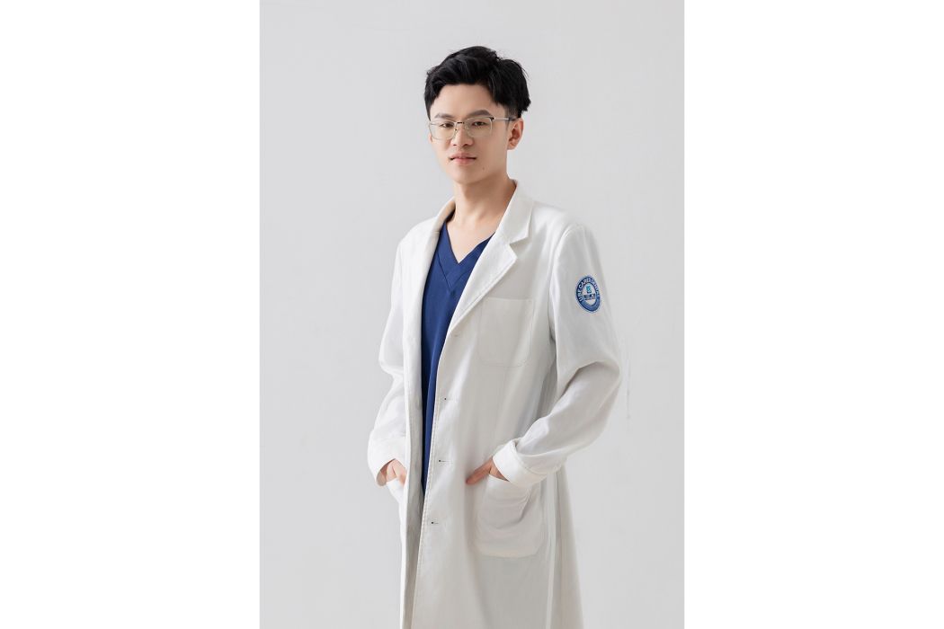 張博宇(雅貝康口腔醫生) 張博宇(雅貝康口腔醫生)