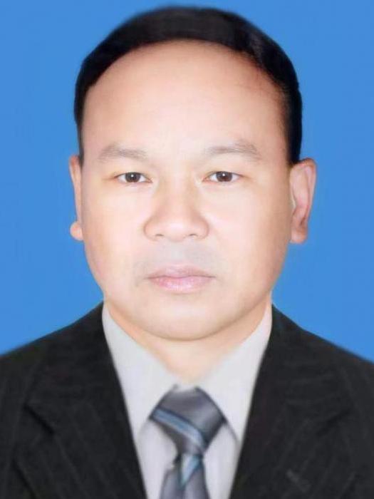 楊春國(中國詩書畫家網名家委員會副主席) 楊春國(中國詩書畫家網名家委員會副主席)