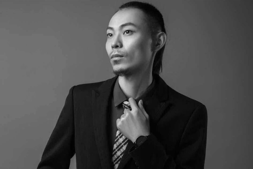 王海龍(當代畫家、作家、藝術家) 王海龍(當代畫家、作家、藝術家)