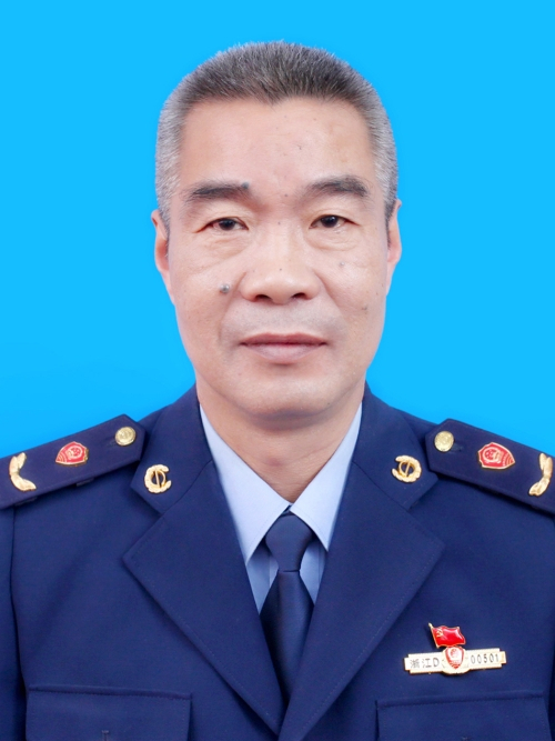 梁欽鴻 梁欽鴻