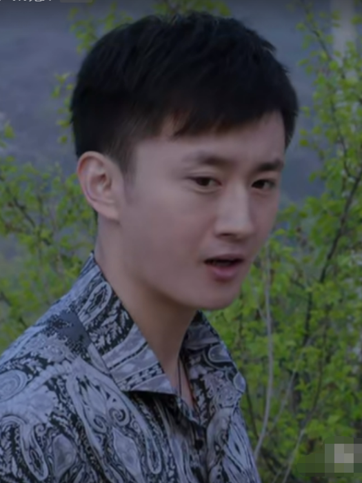 小龍(《靈魂擺渡》中的角色) 小龍(《靈魂擺渡》中的角色)