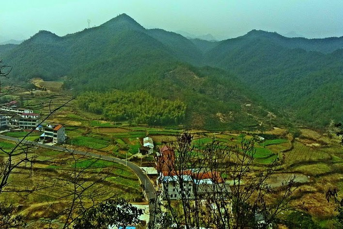 白角山村 白角山村