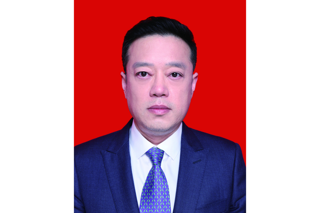 王海波(上海廣播電視台首席主持人) 王海波(上海廣播電視台首席主持人)