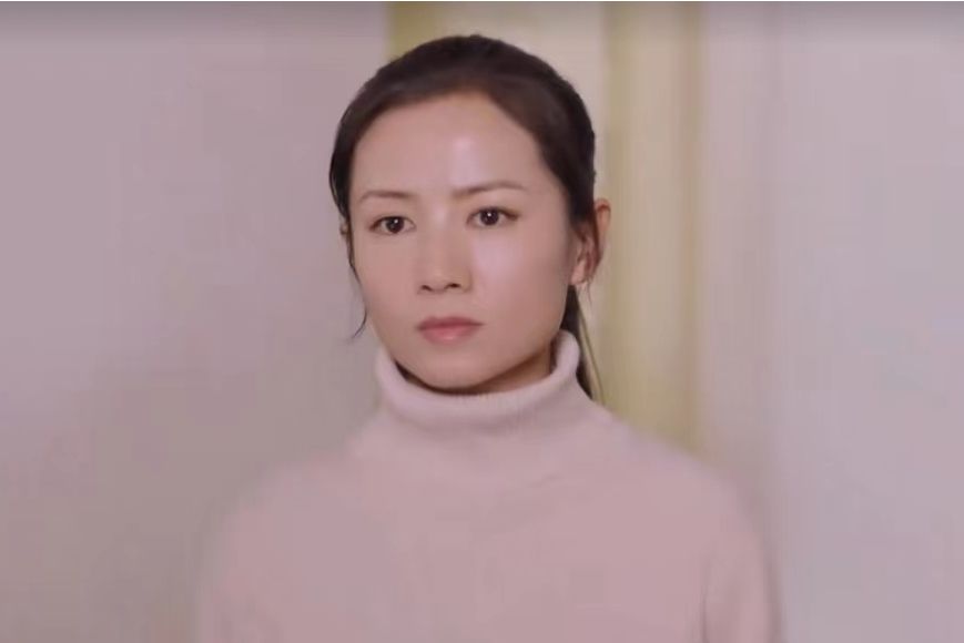 李霞(《雪蓮花盛開的地方》中的角色) 李霞(《雪蓮花盛開的地方》中的角色)