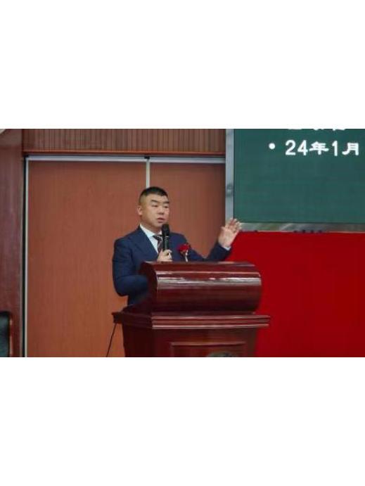 顧勇(重慶空氣水智慧型科技研究院創始人、院長) 顧勇(重慶空氣水智慧型科技研究院創始人、院長)