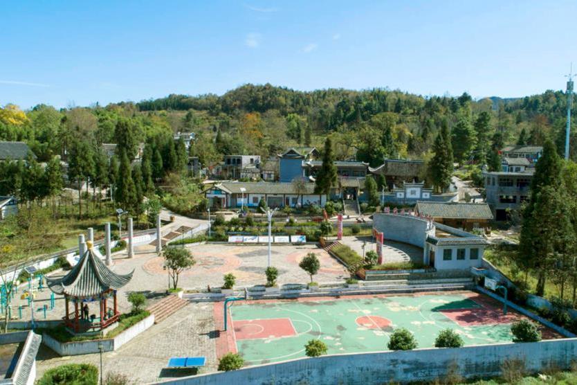 迎豐村(貴州省畢節市百里杜鵑普底鄉下轄村) 迎豐村(貴州省畢節市百里杜鵑普底鄉下轄村)