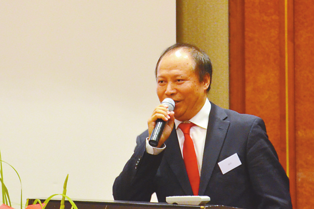 楊明(德國黑森州政府議員、歐洲經濟參議院副主席) 楊明(德國黑森州政府議員、歐洲經濟參議院副主席)
