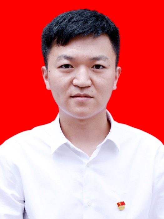 李喆(貴州省畢節市威寧彝族回族苗族自治縣爐山鎮黨委委員、宣傳委員、副鎮長) 李喆(貴州省畢節市威寧彝族回族苗族自治縣爐山鎮黨委委員、宣傳委員、副鎮長)