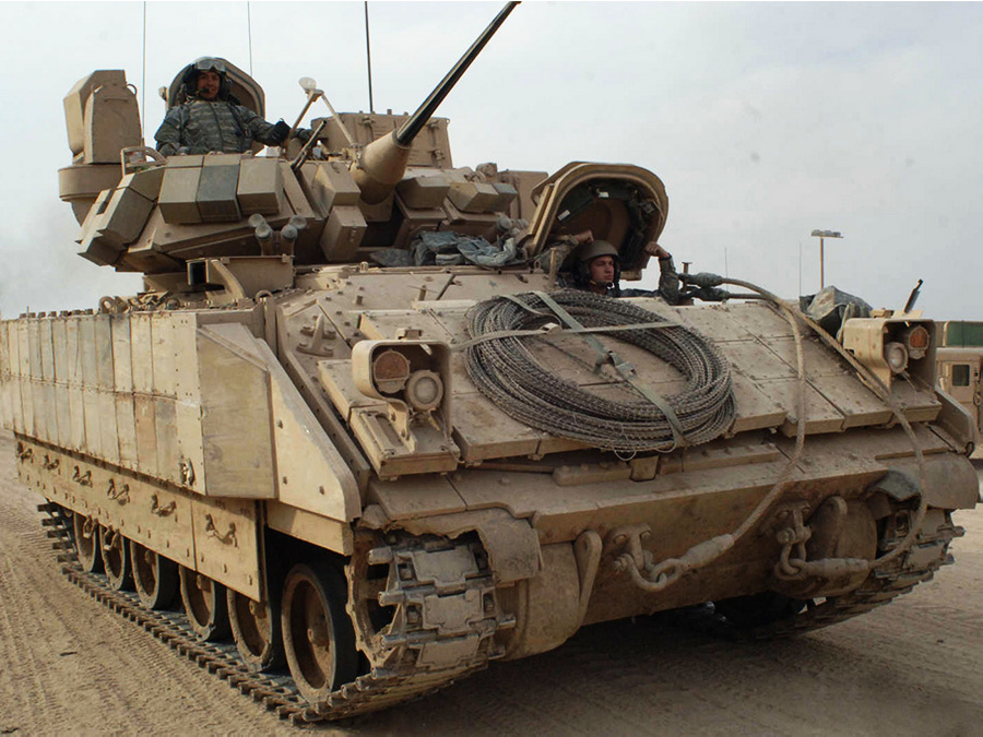 M2步兵戰車(美國布拉德利履帶式裝甲戰車)