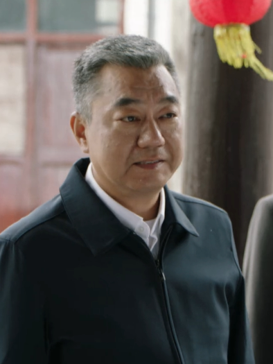 孟冰(《運河邊的人們》中由董勇飾演的男配角) 孟冰(《運河邊的人們》中由董勇飾演的男配角)