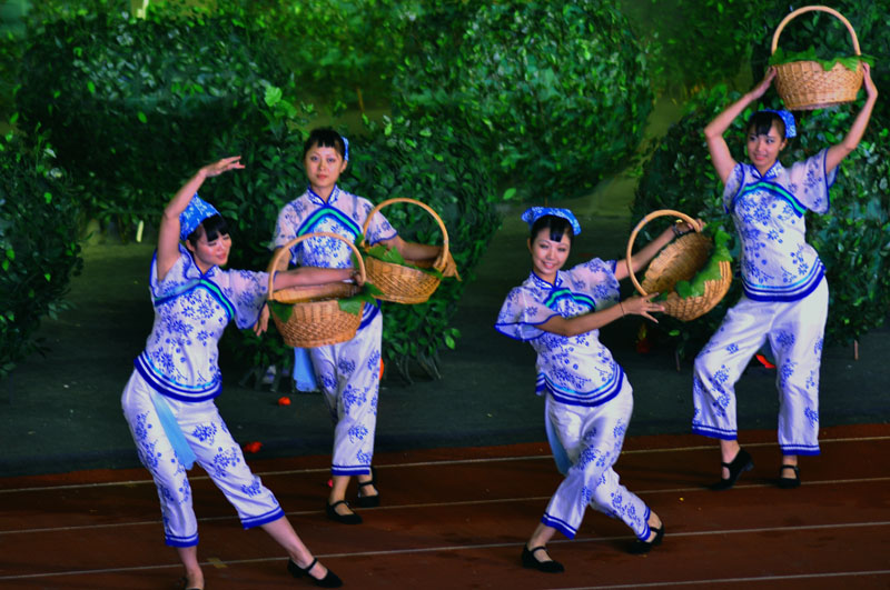茶舞(以茶的生產、飲用為主題的傳統民間舞蹈藝術)