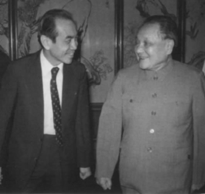 1982年6月鄧小平會見黃麗松