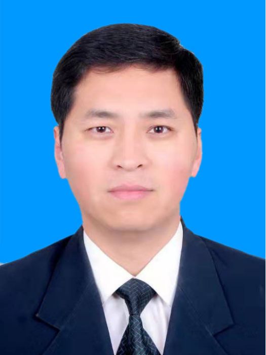 張俊峰(陝西省寶雞市太白縣委副書記、縣長) 張俊峰(陝西省寶雞市太白縣委副書記、縣長)