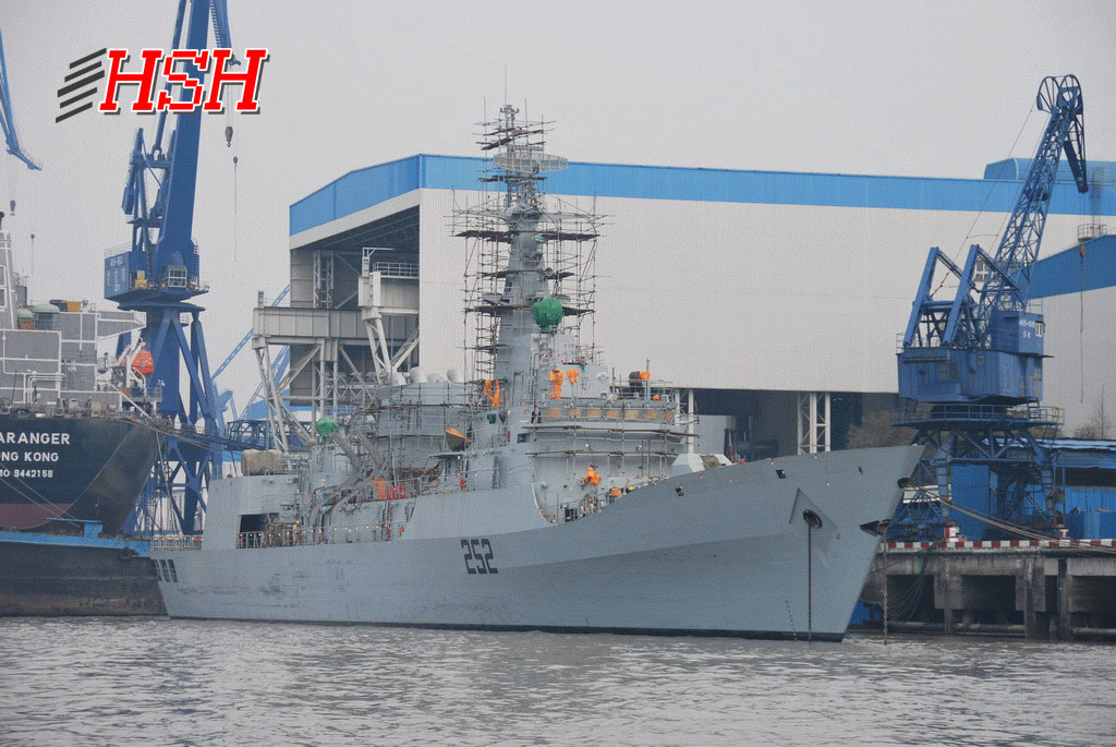 於滬東舾裝的F22P二號艦