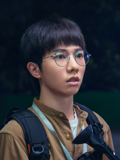 小周(電視劇《照亮你》中的男配角) 小周(電視劇《照亮你》中的男配角)