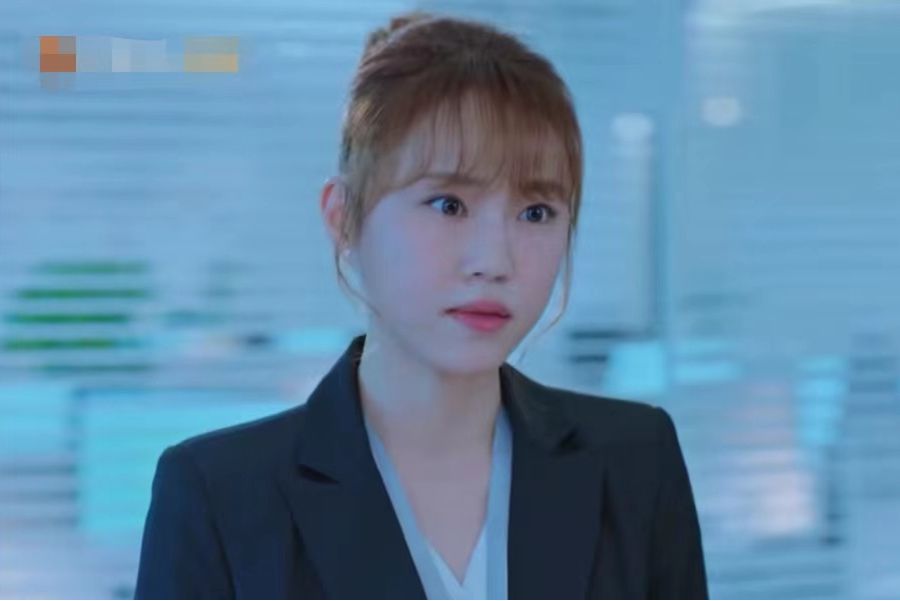 李莎(都市情感劇《暖陽之下》中的角色) 李莎(都市情感劇《暖陽之下》中的角色)