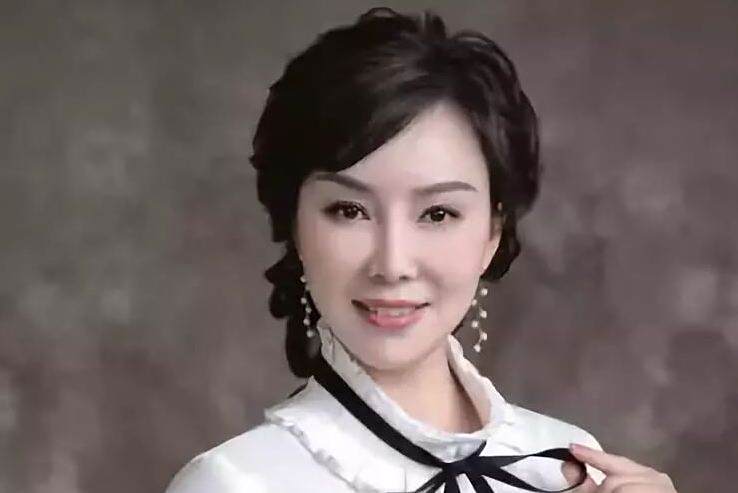 嚴進梅 嚴進梅