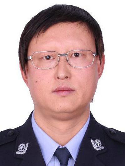 湯磊(新疆維吾爾自治區昌吉回族自治州呼圖壁縣公安局黨委委員、副局長) 湯磊(新疆維吾爾自治區昌吉回族自治州呼圖壁縣公安局黨委委員、副局長)