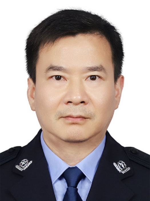餘輝(安徽省桐城市公安局黨委委員、政治處主任) 餘輝(安徽省桐城市公安局黨委委員、政治處主任)