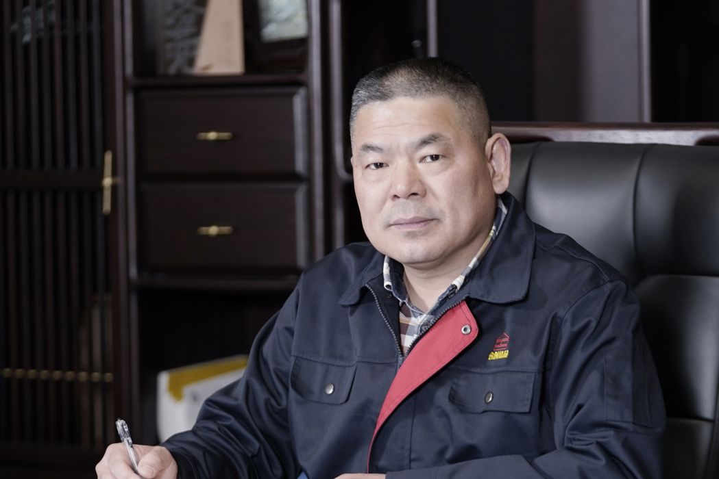 劉艷新(湖南省漢文化研究會常務副會長) 劉艷新(湖南省漢文化研究會常務副會長)