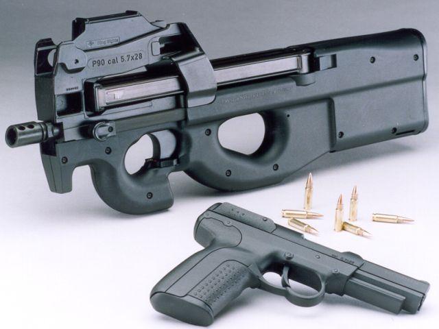 比利時FN P90衝鋒鎗及配套的FN57式手槍
