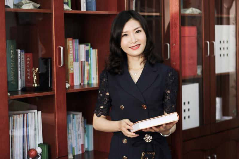 王珊珊(海南省海口市中心幼稚園黨支部書記、園長) 王珊珊(海南省海口市中心幼稚園黨支部書記、園長)