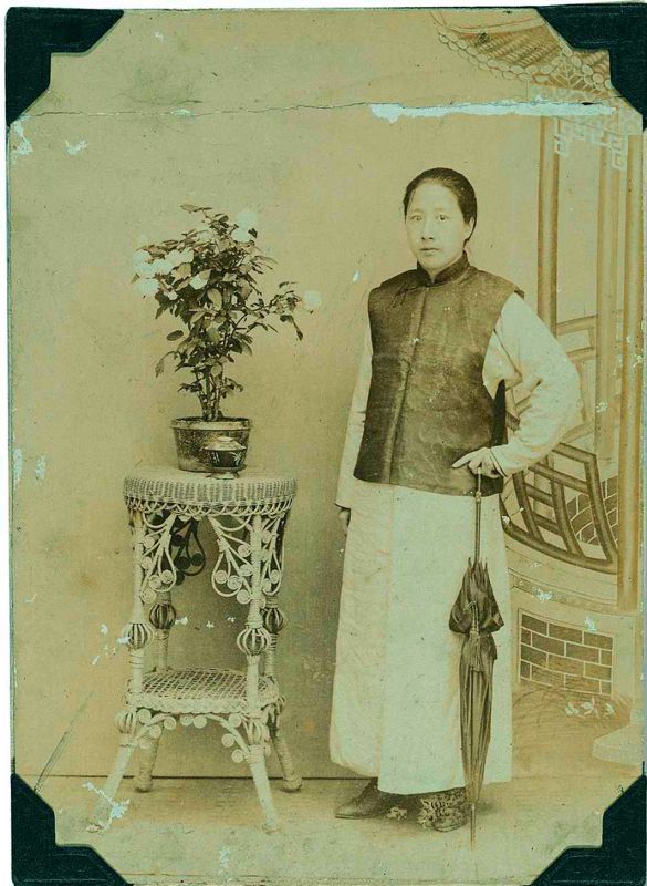 秋瑾，攝於1905年