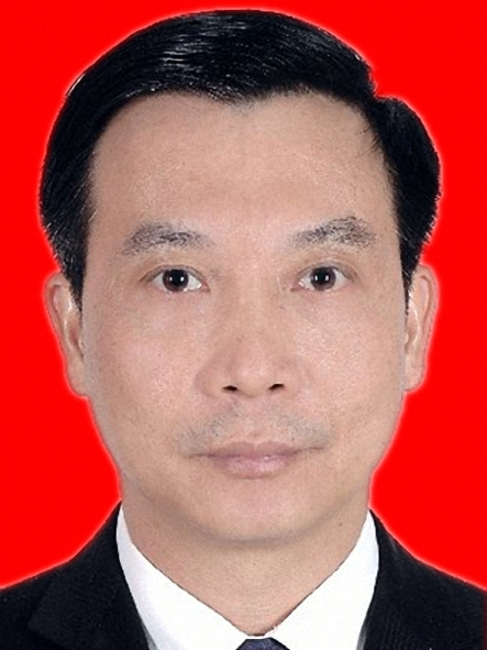 覃何貴 覃何貴