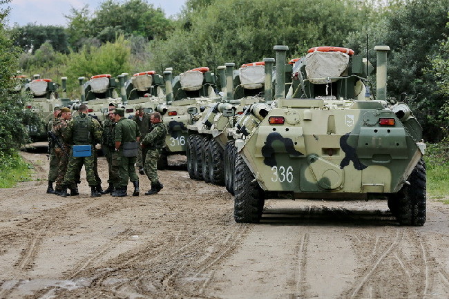 BTR-80裝甲輸送車