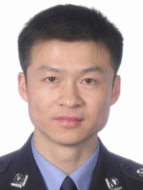 張佳明(浙江省嘉興市公安局秀洲區分局黨委委員、副局長、四級高級警長) 張佳明(浙江省嘉興市公安局秀洲區分局黨委委員、副局長、四級高級警長)