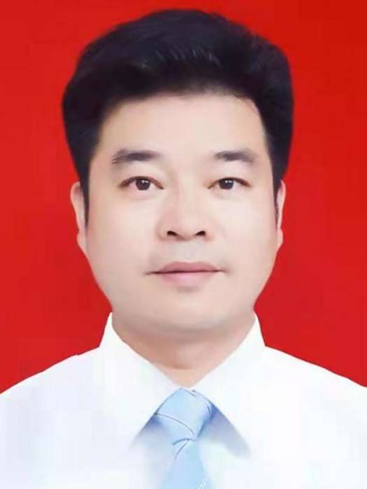 郭群(江西省吉安市泰和縣發改委副主任) 郭群(江西省吉安市泰和縣發改委副主任)