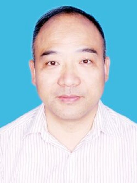 李建春(安徽省合肥市長豐縣市場監督管理局黨委委員、副局長,長豐縣“小個專”黨委書記) 李建春(安徽省合肥市長豐縣市場監督管理局黨委委員、副局長,長豐縣“小個專”黨委書記)