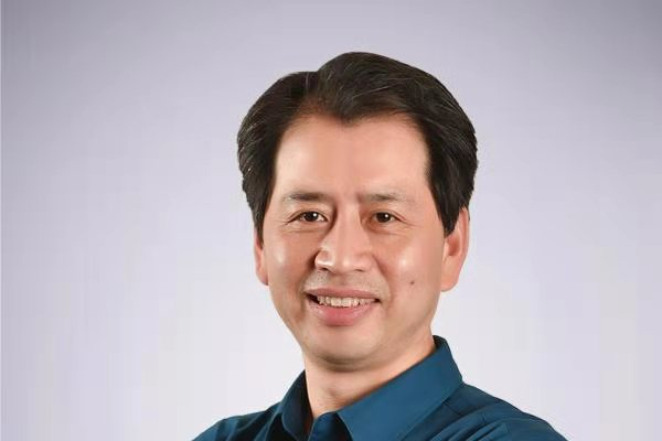 陳家堯(重慶市教育科學研究院文科中心主任、中學語文教研員) 陳家堯(重慶市教育科學研究院文科中心主任、中學語文教研員)