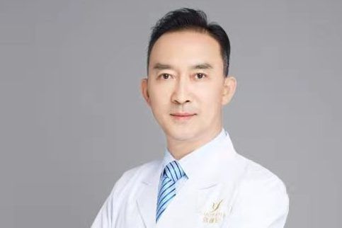 王巨曠 王巨曠