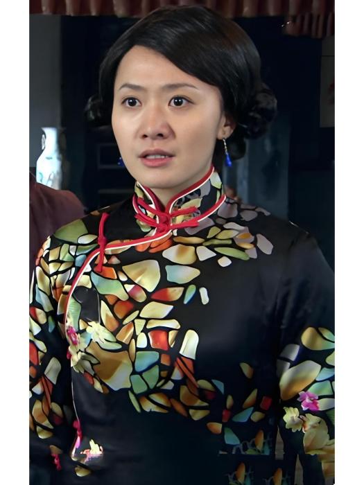 冷梅(抗戰劇《秘密小分隊》中的角色) 冷梅(抗戰劇《秘密小分隊》中的角色)