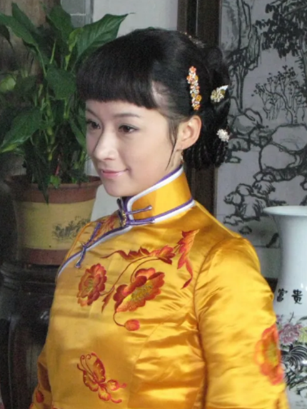 李錦秋(家庭劇《重生門》中的角色) 李錦秋(家庭劇《重生門》中的角色)