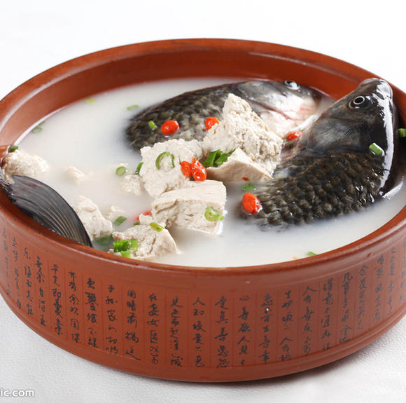 桂魚燉豆腐