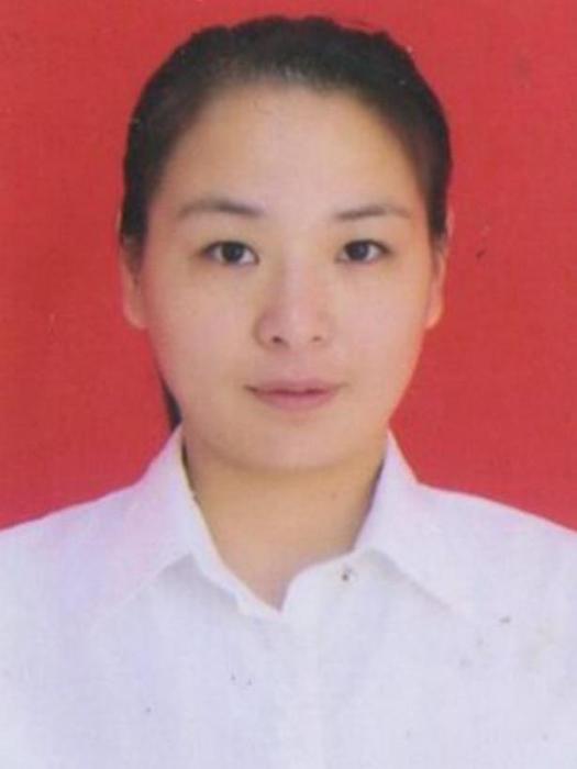 許露(江西省吉安市吉州區行政審批局黨組成員) 許露(江西省吉安市吉州區行政審批局黨組成員)