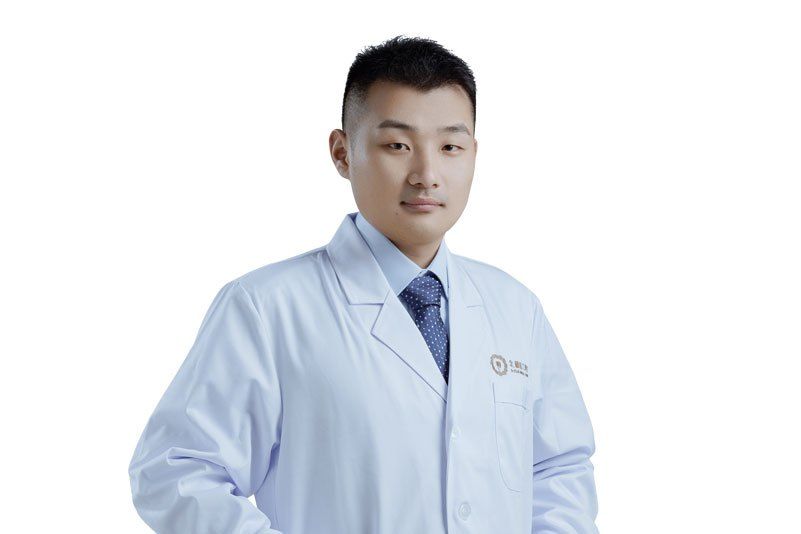 王亮(北極星口腔連鎖鐘樓機構種植科主任) 王亮(北極星口腔連鎖鐘樓機構種植科主任)