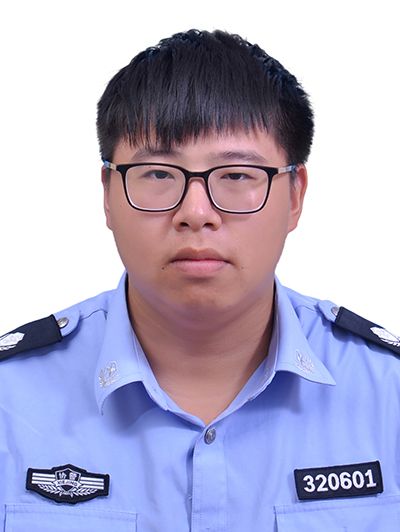 徐洋(江蘇省泰州市靖江市公安局交通警察大隊城區三中隊路面原執勤輔警) 徐洋(江蘇省泰州市靖江市公安局交通警察大隊城區三中隊路面原執勤輔警)