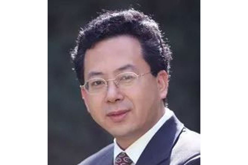 何晉秋 何晉秋