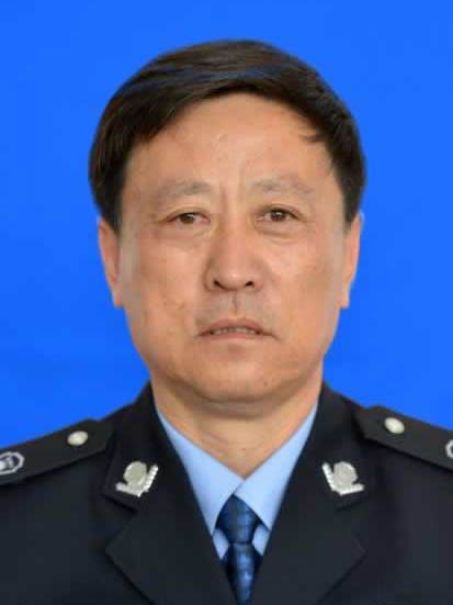 張永強(遼寧省葫蘆島市生態環境局興城分局黨總支書記、局長) 張永強(遼寧省葫蘆島市生態環境局興城分局黨總支書記、局長)