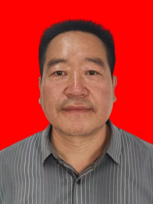 周玉聰(河南省臥龍區工信局黨組成員、副局長) 周玉聰(河南省臥龍區工信局黨組成員、副局長)