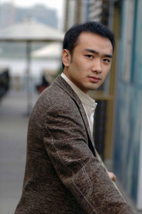 彭建偉(四川人民藝術劇院青年導演、演員) 彭建偉(四川人民藝術劇院青年導演、演員)
