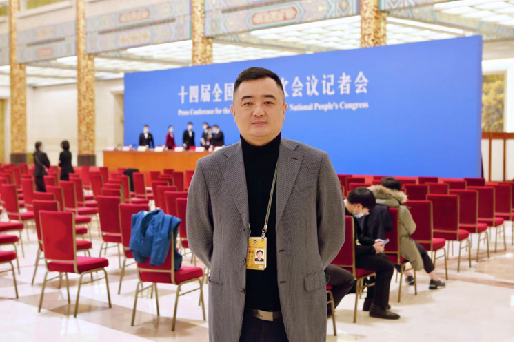 王琰(中央廣播電視總台新聞中心經濟新聞部副主任) 王琰(中央廣播電視總台新聞中心經濟新聞部副主任)